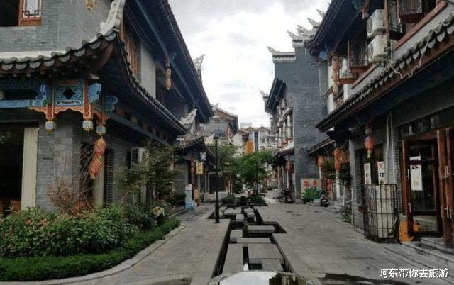 你是怎么跟控制欲巨强的领导相处的？游戏画面