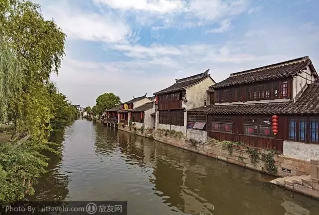 职业高中是按什么排名次的？一个班多少人？学计算机的游戏画面